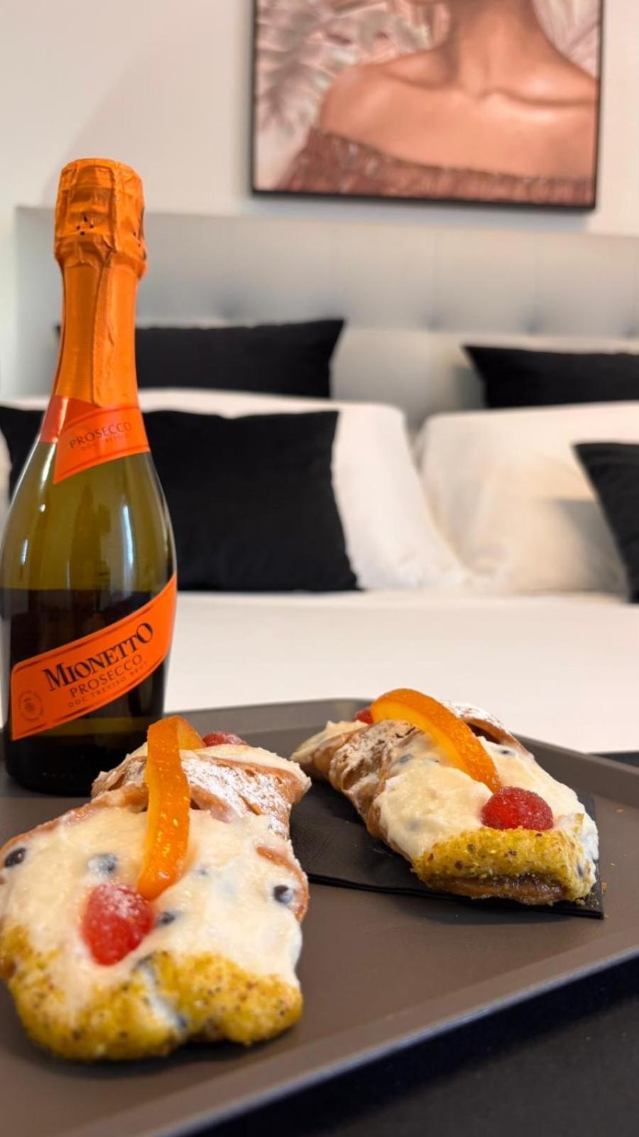 Crispi 120 Rooms New Opening Παλέρμο Εξωτερικό φωτογραφία